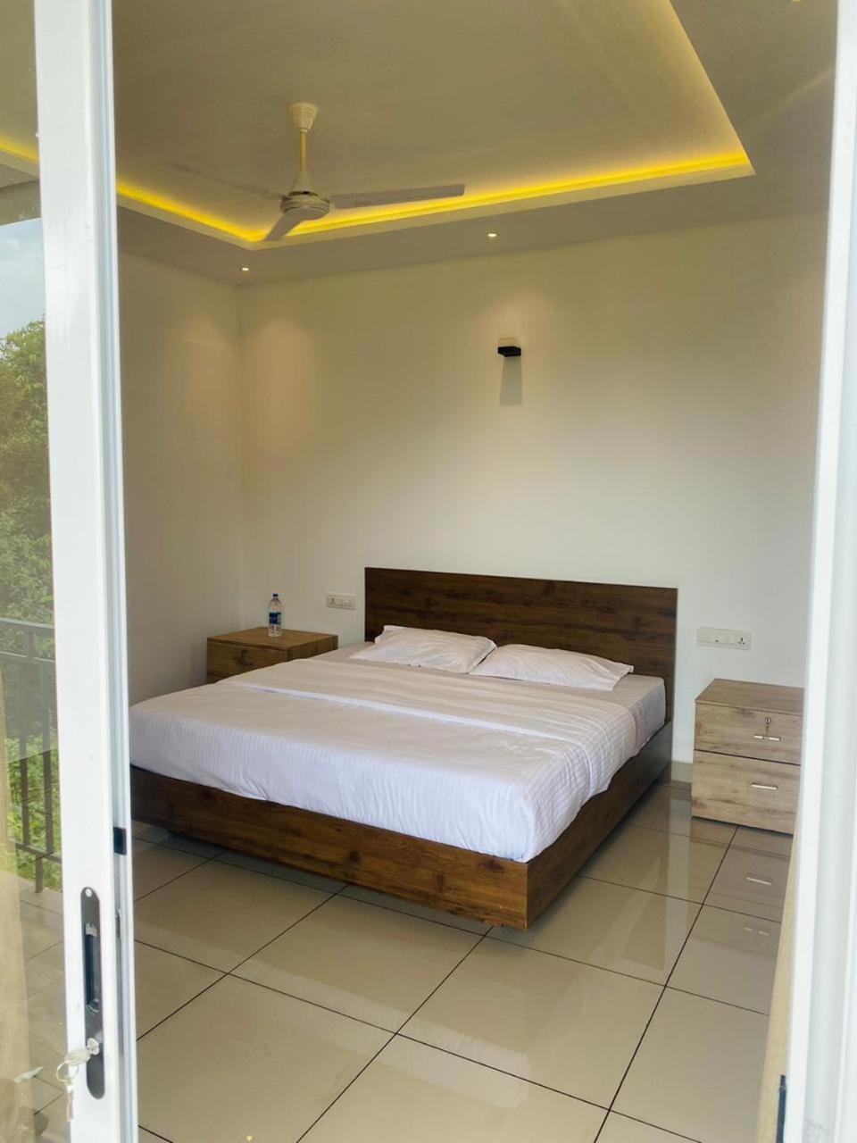 Misty Hideout Bed & Breakfast Kakkadampoyil Luaran gambar