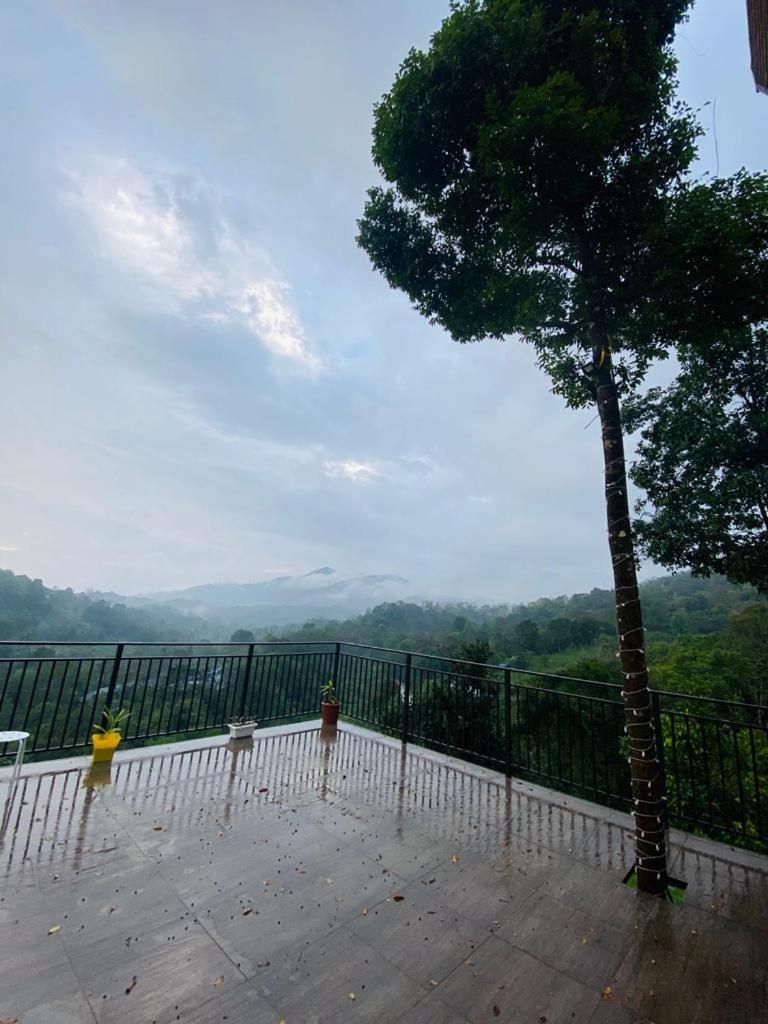 Misty Hideout Bed & Breakfast Kakkadampoyil Luaran gambar